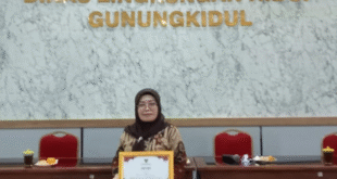 Rusmini Raih Penghargaan Linkungan Hidup Ketiga Kalinya